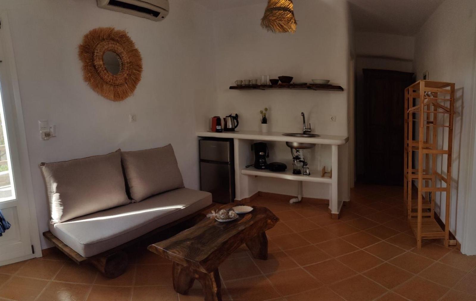 Syros Apartments Suites Chryssonisos Kini المظهر الخارجي الصورة